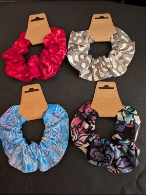 Hand Crafted Set Of 4 Batik Scrunchies